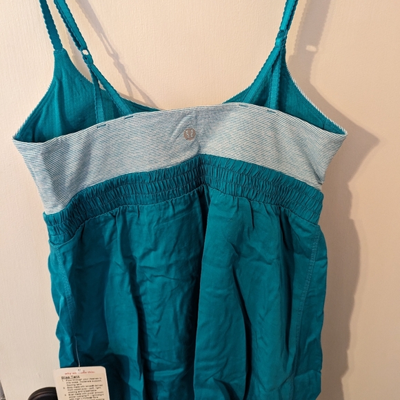 Lululemon Bliss Tank - Picture 3 of 3
